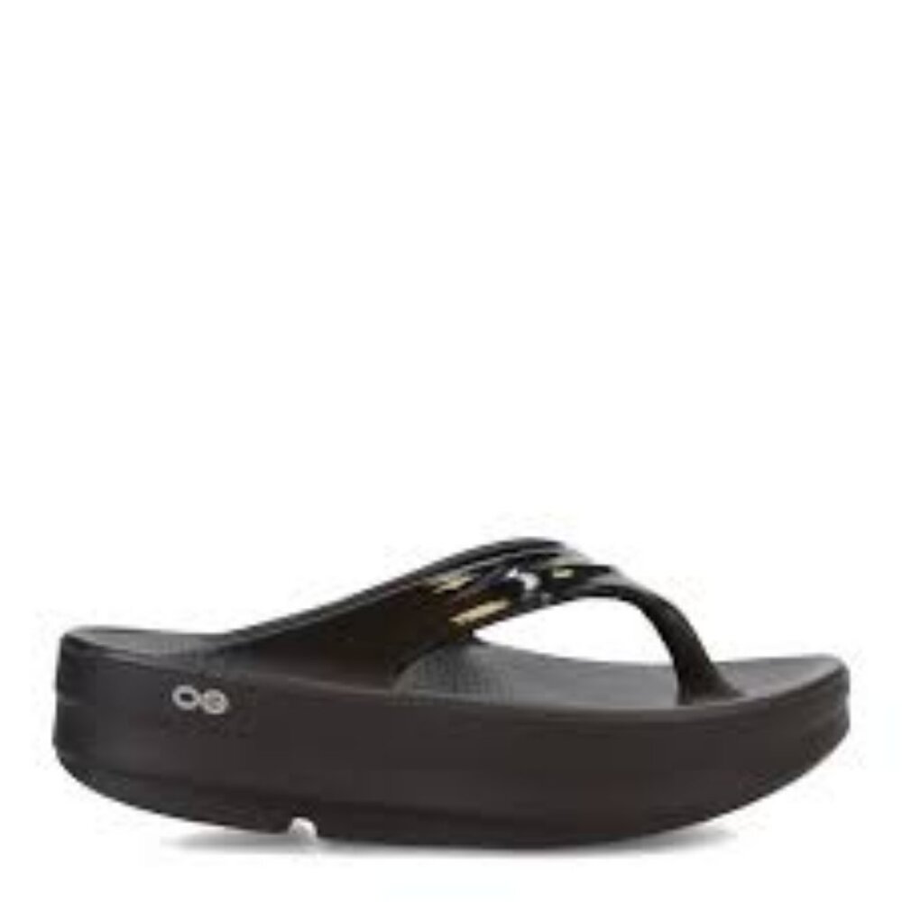 OOFOS Women's Platform Sandal - NWOT